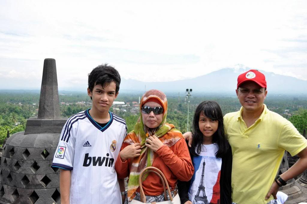  photo
Borobudur20_zps4a313a23.jpg