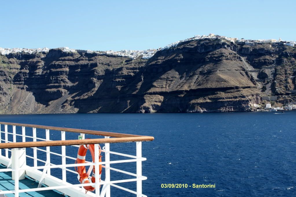 03092010Santorini.jpg