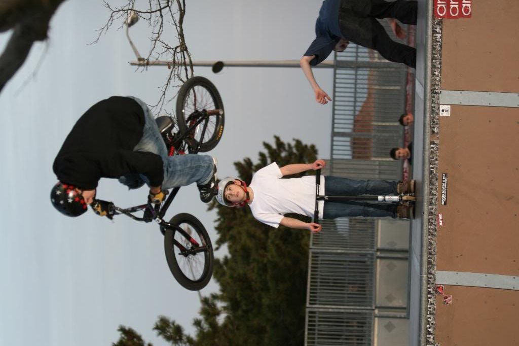 IMAGE: http://i212.photobucket.com/albums/cc308/tomespophoto/IMG_0137.jpg