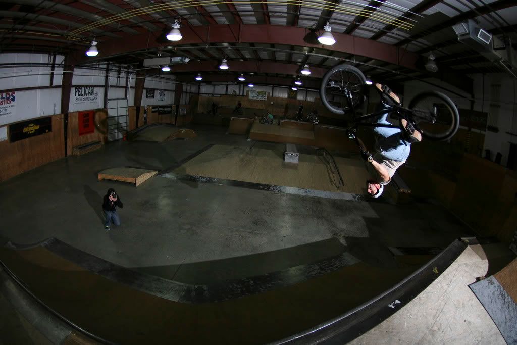 IMAGE: http://i212.photobucket.com/albums/cc308/tomespophoto/IMG_0439.jpg