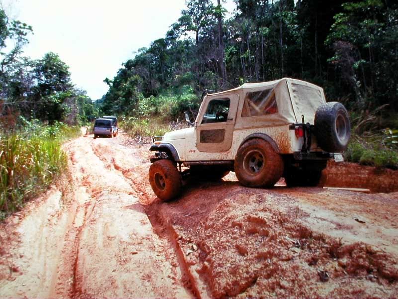 JEEPEXP003.jpg