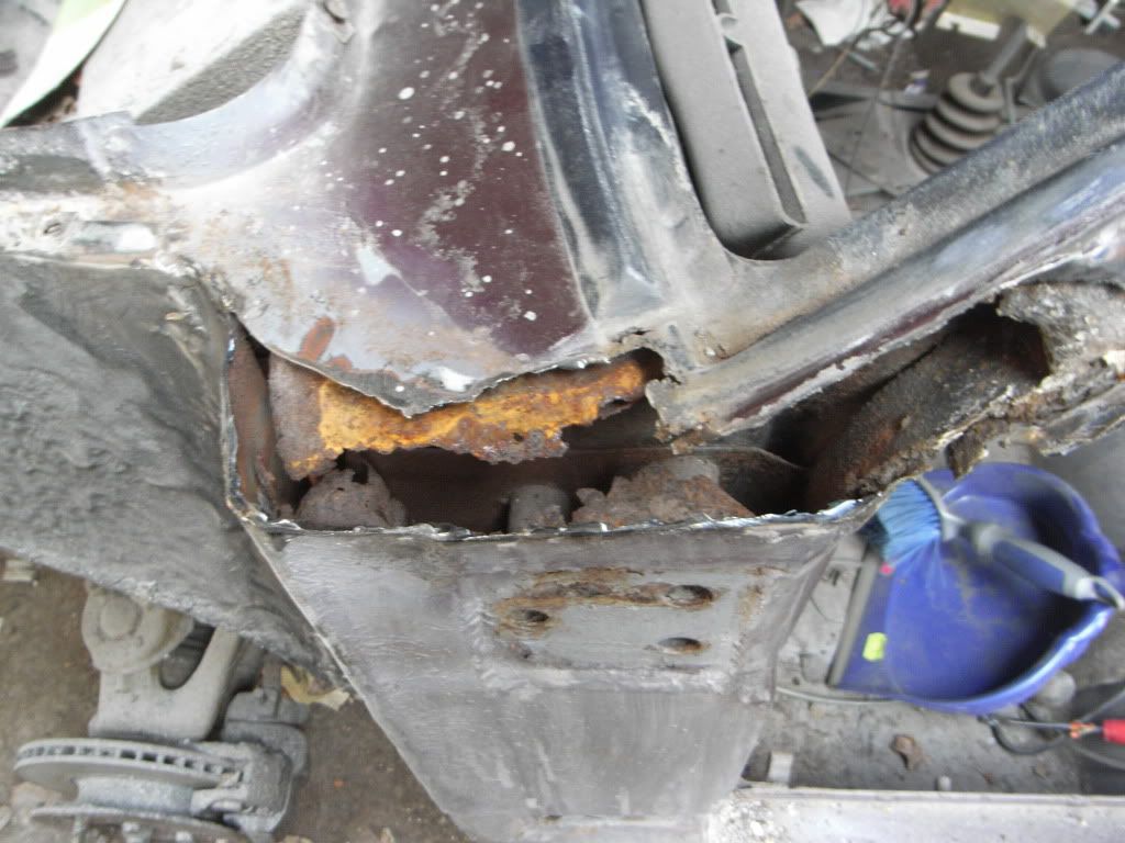 tentandcar019.jpg