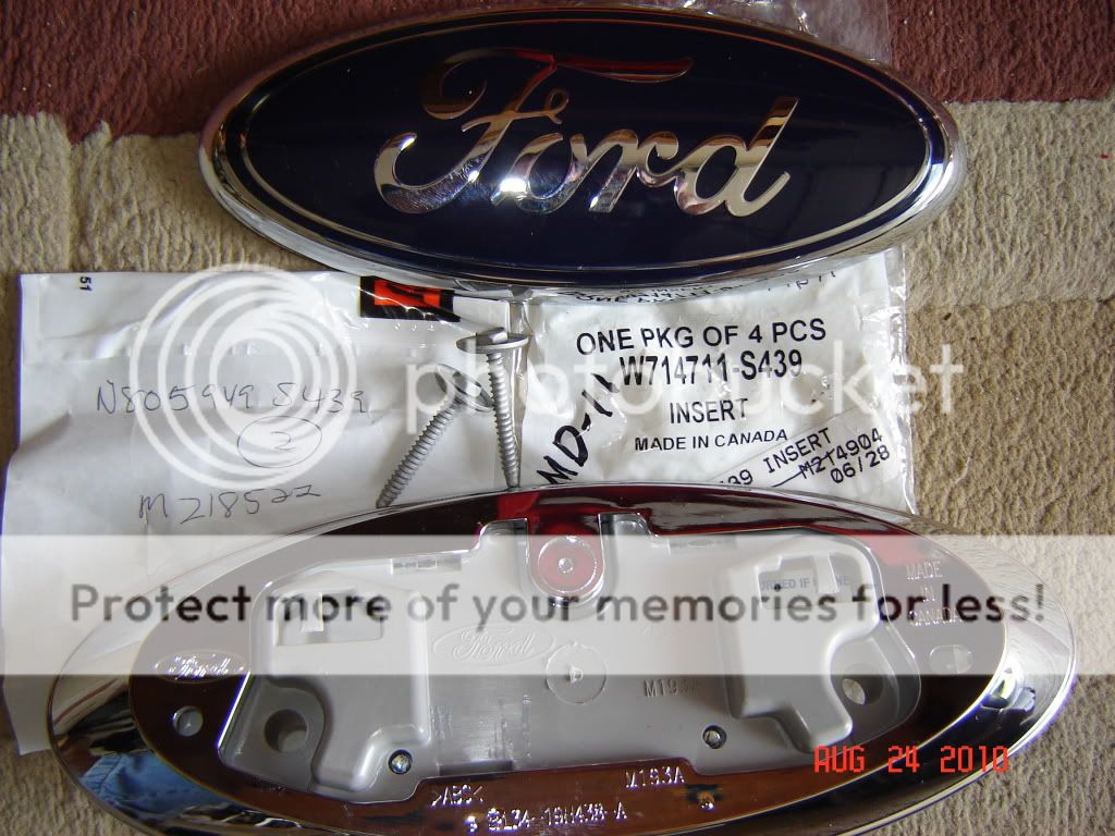 2011 Ford f150 emblem removal #6