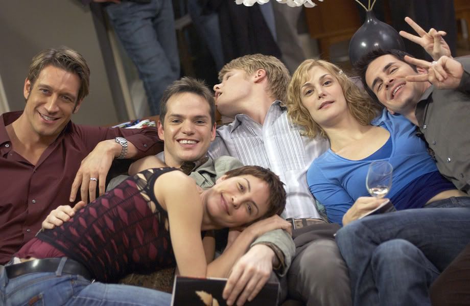 См близкие. Сериал queer as Folk. Близкие друзья (телесериал, 2000). Близкие друзья сериал 2022. «Близкие друзья» / queer as Folk.